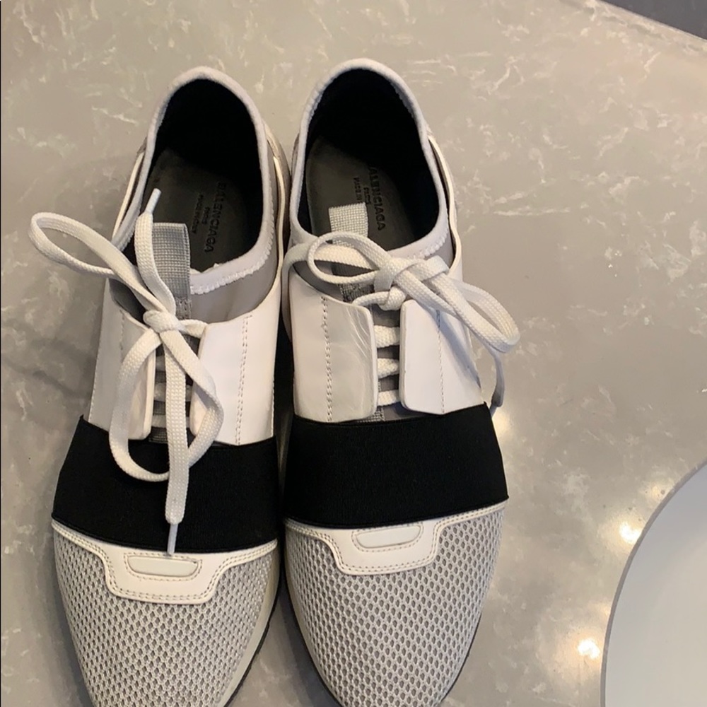 Balenciaga race runner sneakers. - Picture 3 of 3